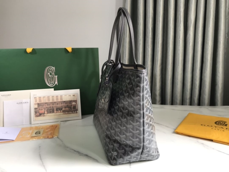 Goyard Pet Bags